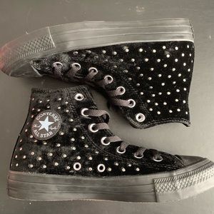 Women’s converse